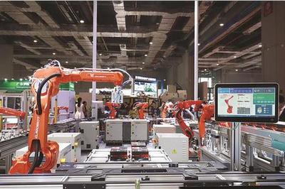 抢占智能制造制高点:钱江机器人智能工厂模型亮相第19届工博会